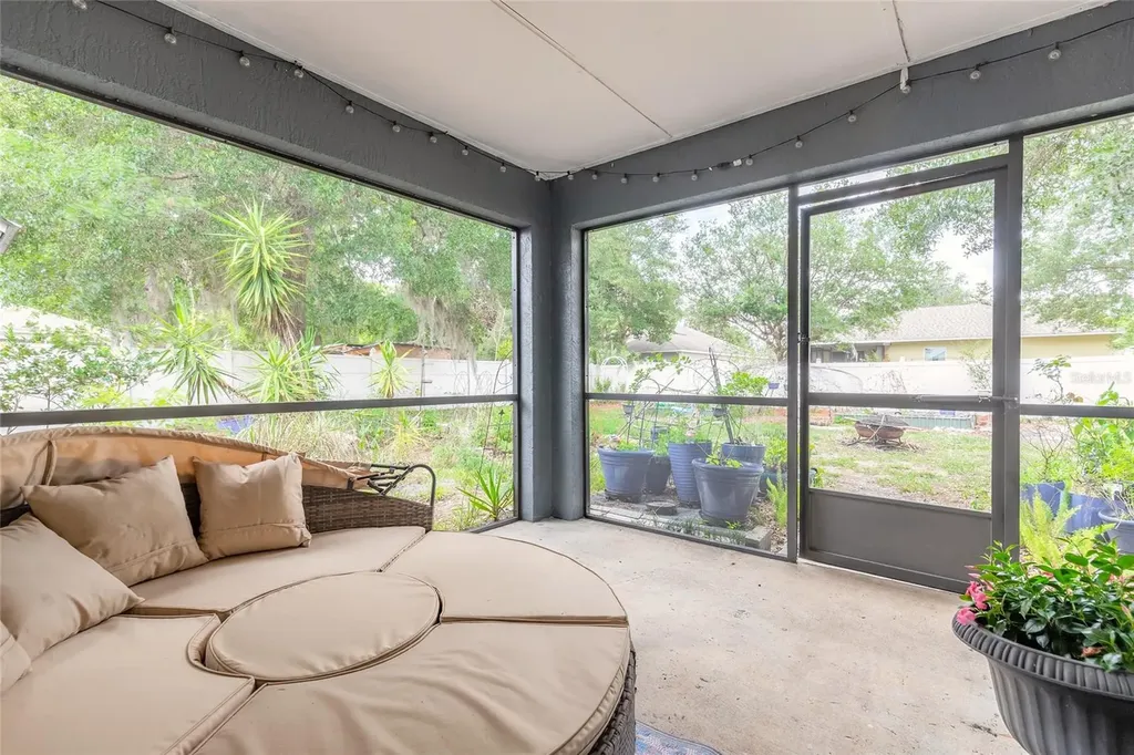 1031 E Walts Avenue Deland FL 32724