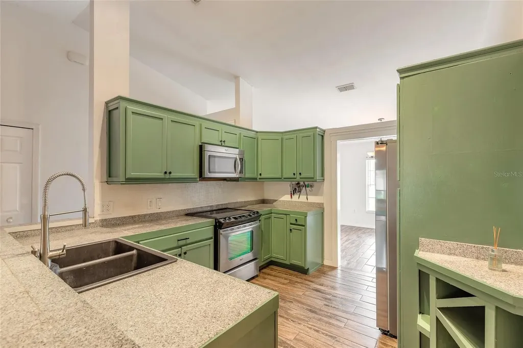 1031 E Walts Avenue Deland FL 32724