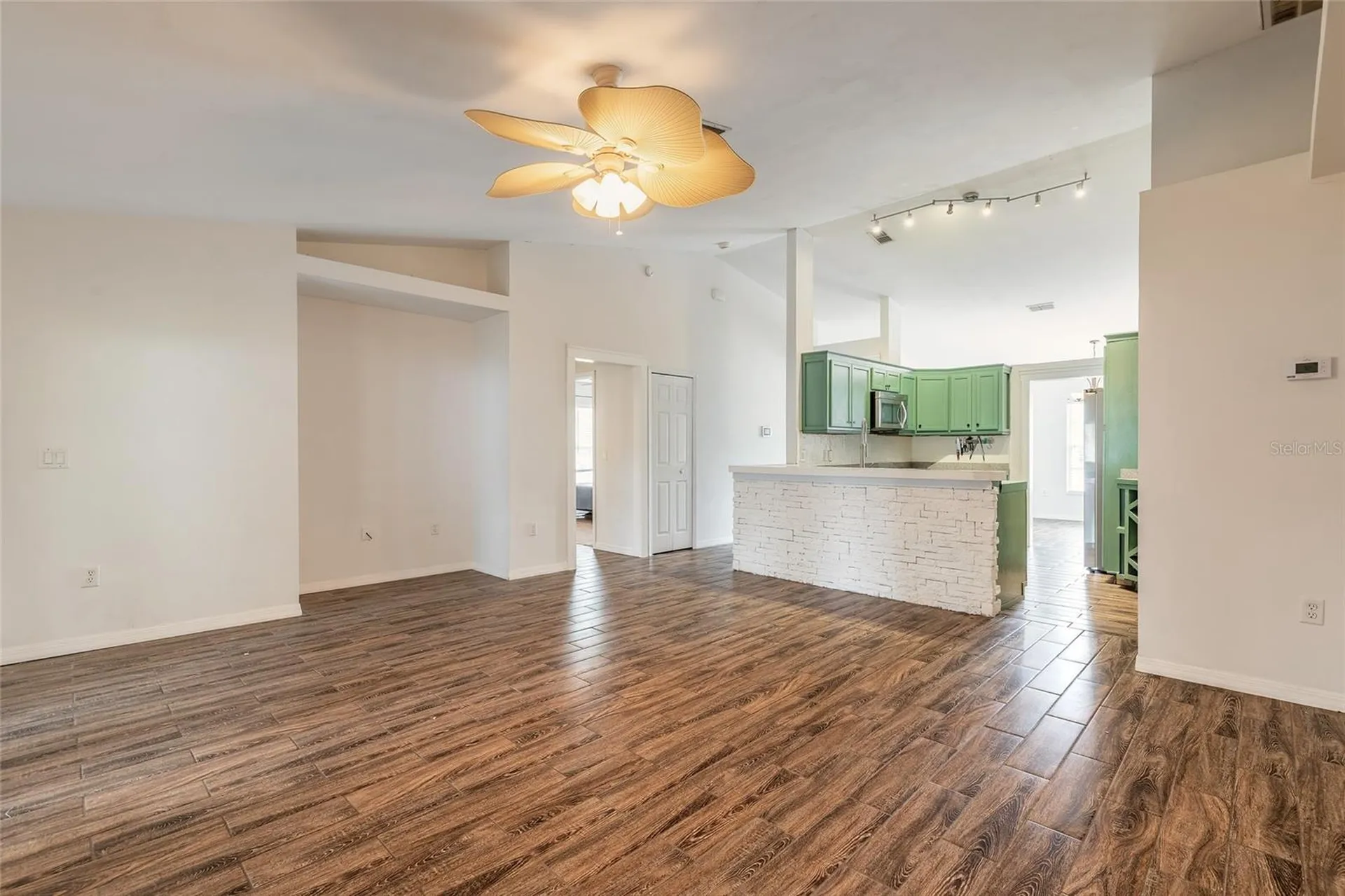 1031 E Walts Avenue Deland FL 32724