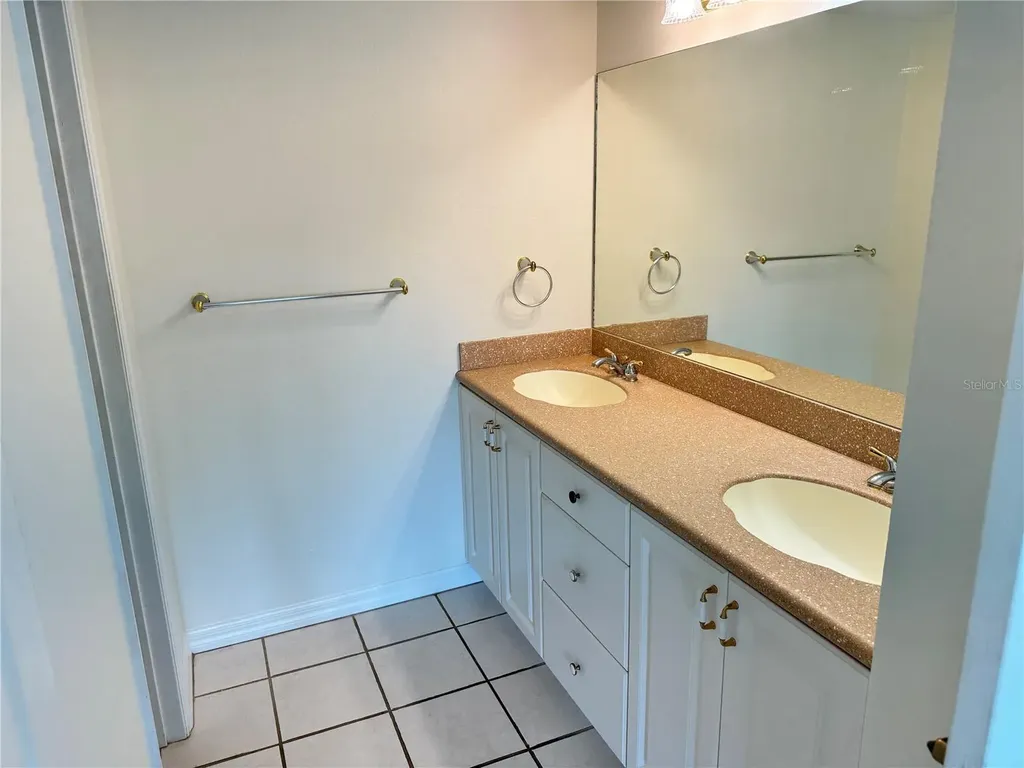 204 3rd Street W Bradenton FL 34205