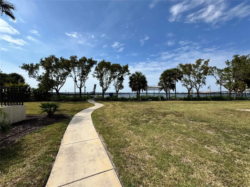 204 3rd Street W Bradenton FL 34205
