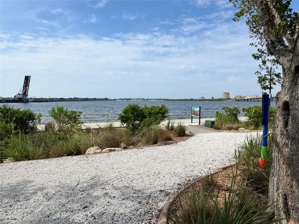 204 3rd Street W Bradenton FL 34205