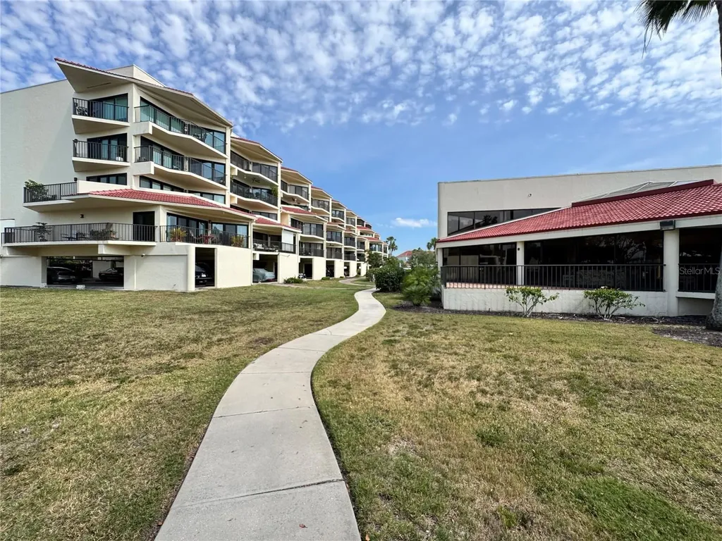 204 3rd Street W Bradenton FL 34205