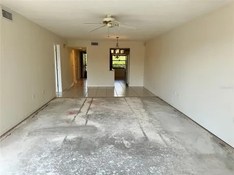 204 3rd Street W Bradenton FL 34205