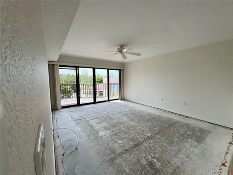 204 3rd Street W Bradenton FL 34205