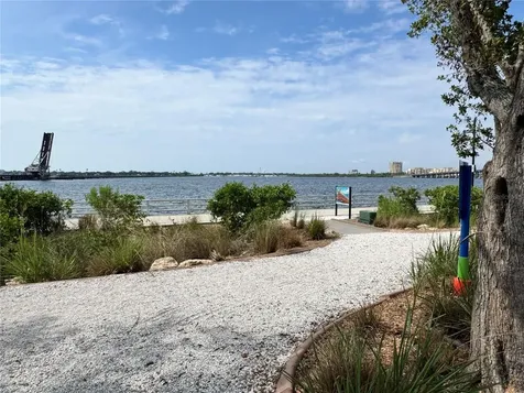 204 3rd Street W Bradenton FL 34205