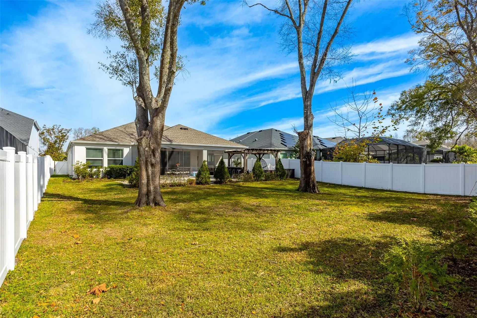 4914 Lakeshore Oaks Court Tampa FL 33624