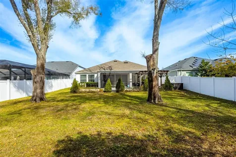 4914 Lakeshore Oaks Court Tampa FL 33624