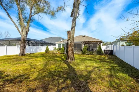 4914 Lakeshore Oaks Court Tampa FL 33624