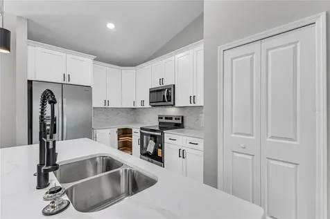 1140 7th Avenue Deland FL 32724