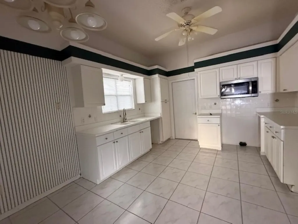 1109 Monterey Lane Lady Lake FL 32159