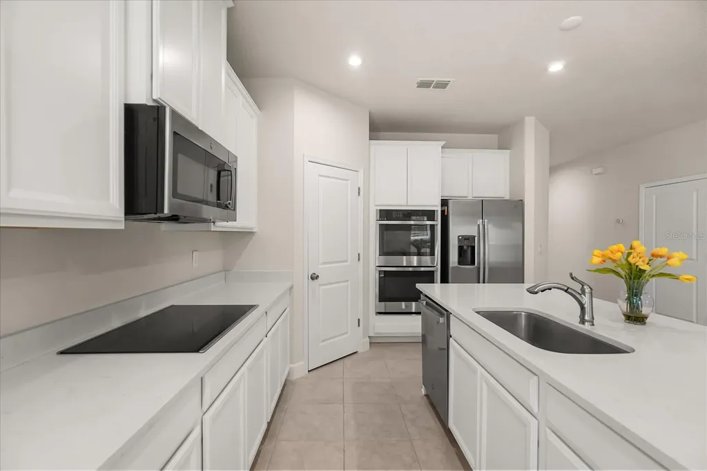 357 Siesta Vista Court Davenport FL 33896