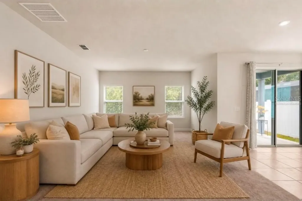 357 Siesta Vista Court Davenport FL 33896