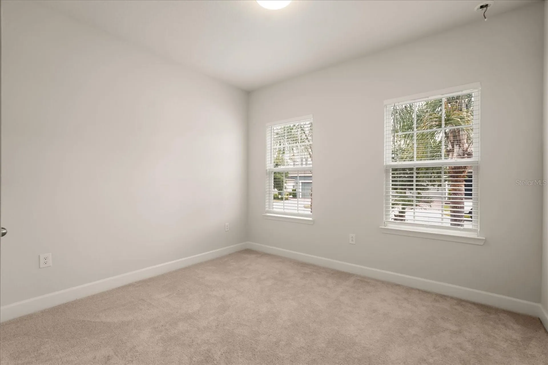 357 Siesta Vista Court Davenport FL 33896