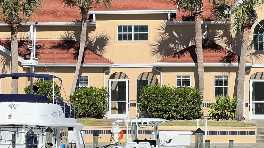 35 Captains Walk Palm Coast FL 32137