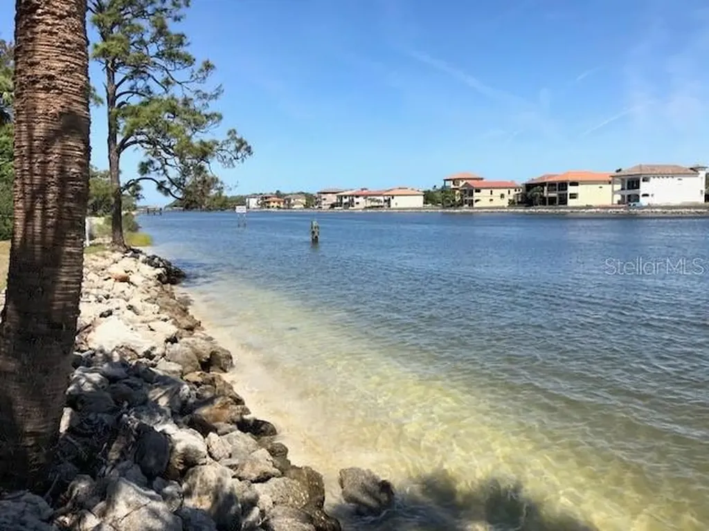 35 Captains Walk Palm Coast FL 32137