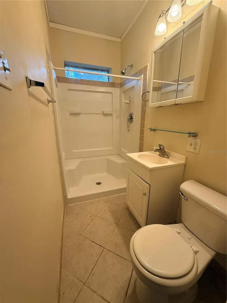 5725 E University Avenue Gainesville FL 32641