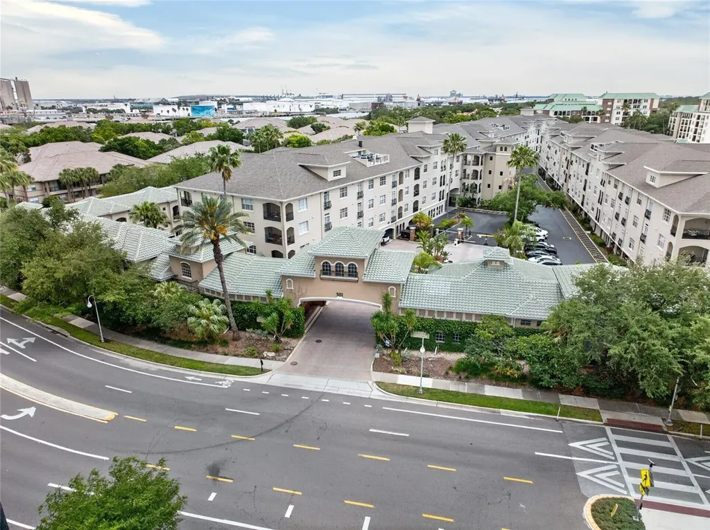501 Knights Run Avenue Tampa FL 33602