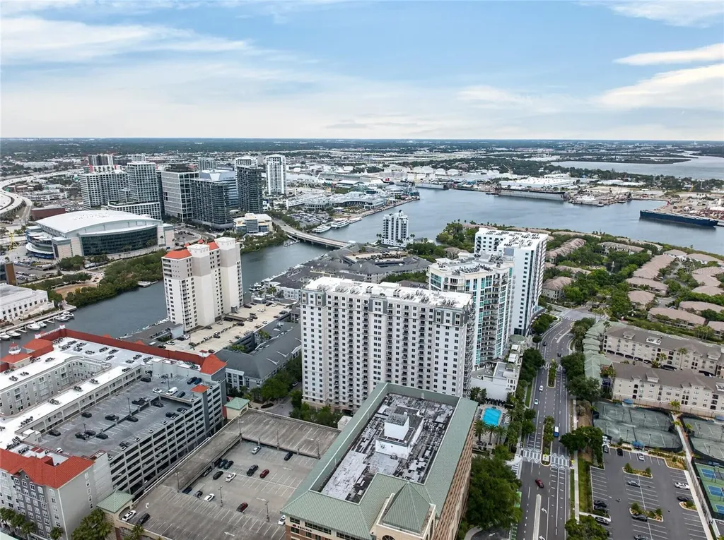 501 Knights Run Avenue Tampa FL 33602