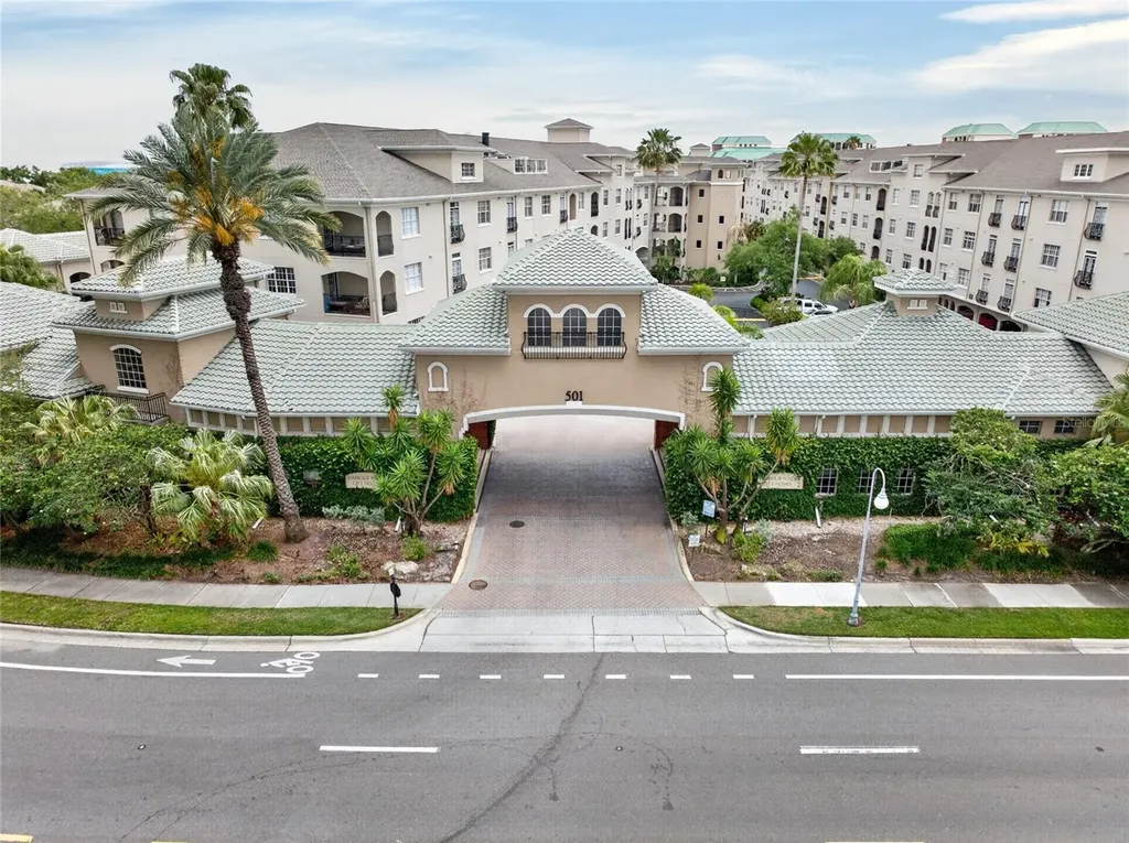 501 Knights Run Avenue Tampa FL 33602