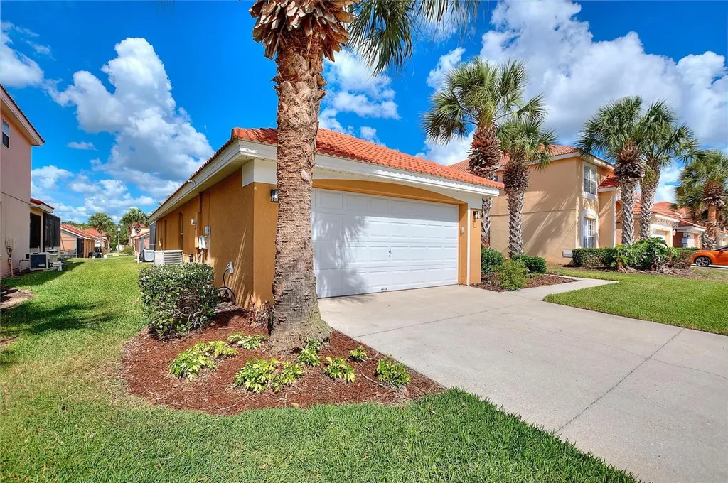 237 Sevilla Avenue Davenport FL 33897