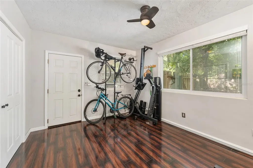 530 NE 10th Street Gainesville FL 32601