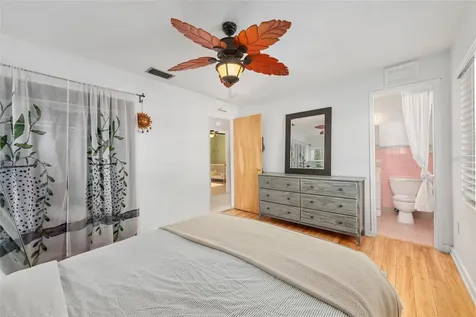 530 NE 10th Street Gainesville FL 32601