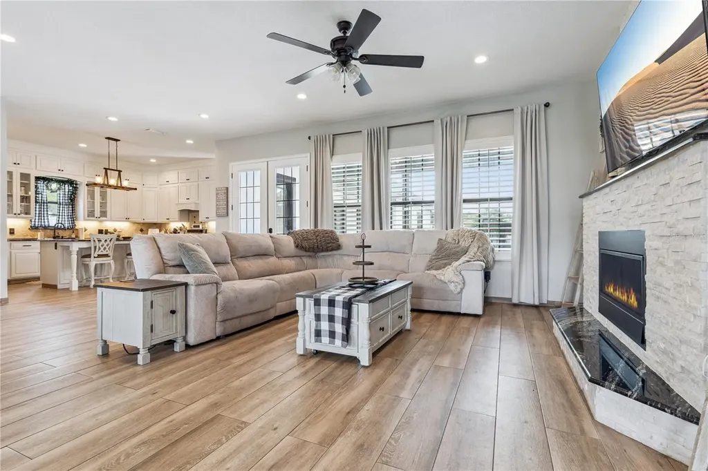 345 Cypress Isles Road Osteen FL 32764