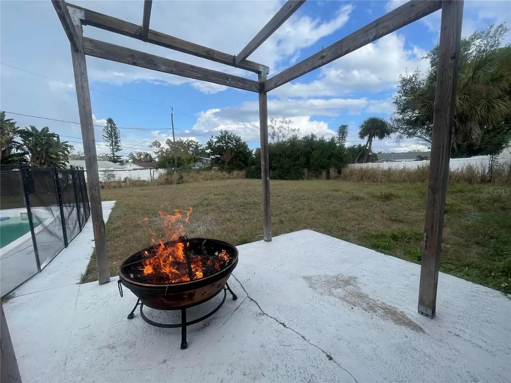4356 Tarpon Drive SE St Petersburg FL 33705