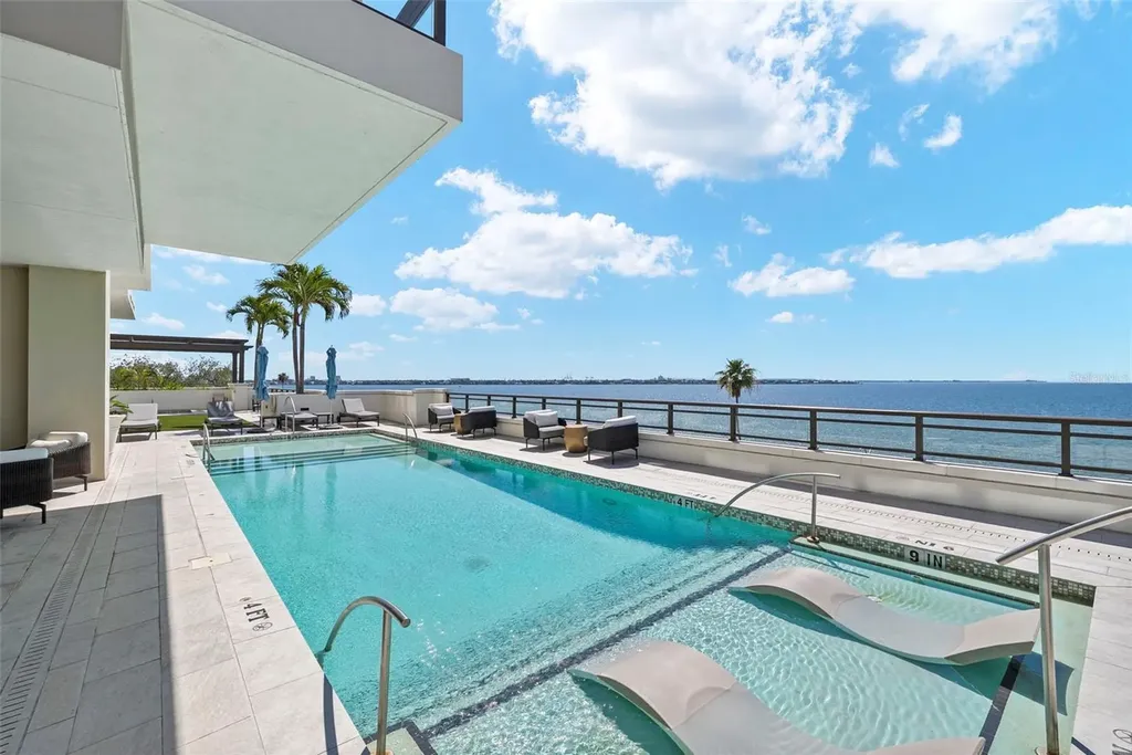 2103 Bayshore Boulevard Tampa FL 33606