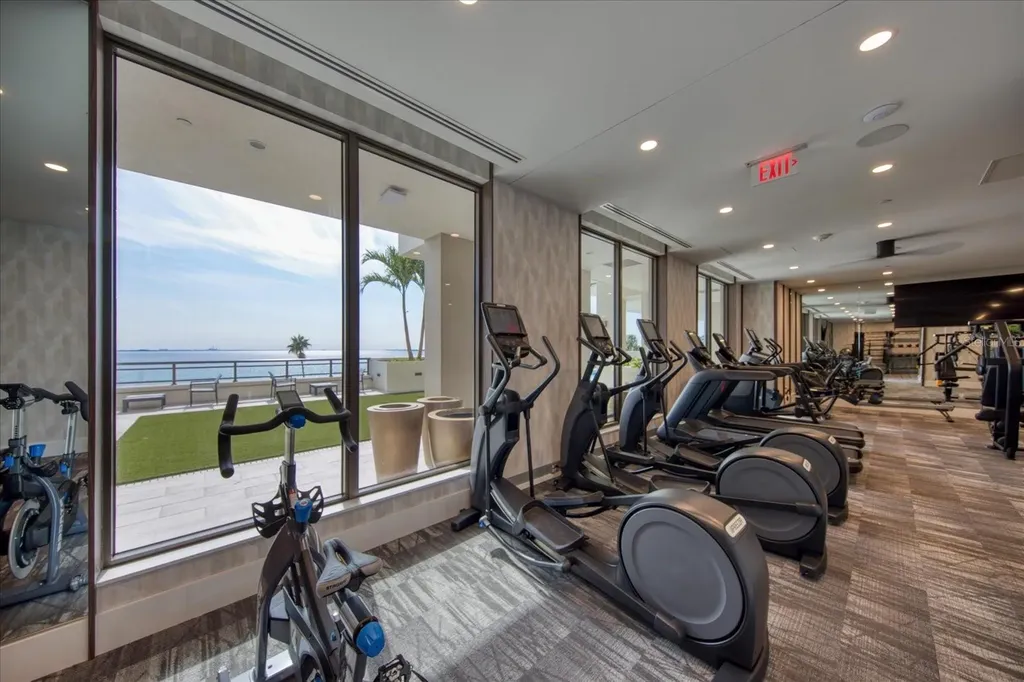 2103 Bayshore Boulevard Tampa FL 33606