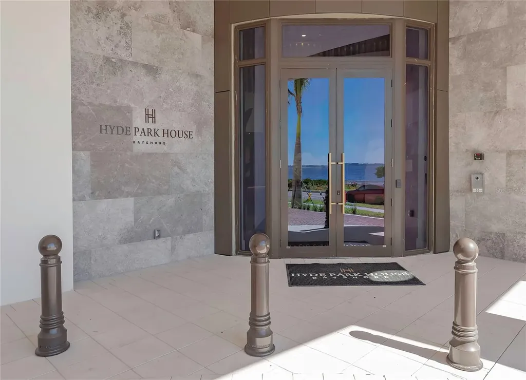 2103 Bayshore Boulevard Tampa FL 33606