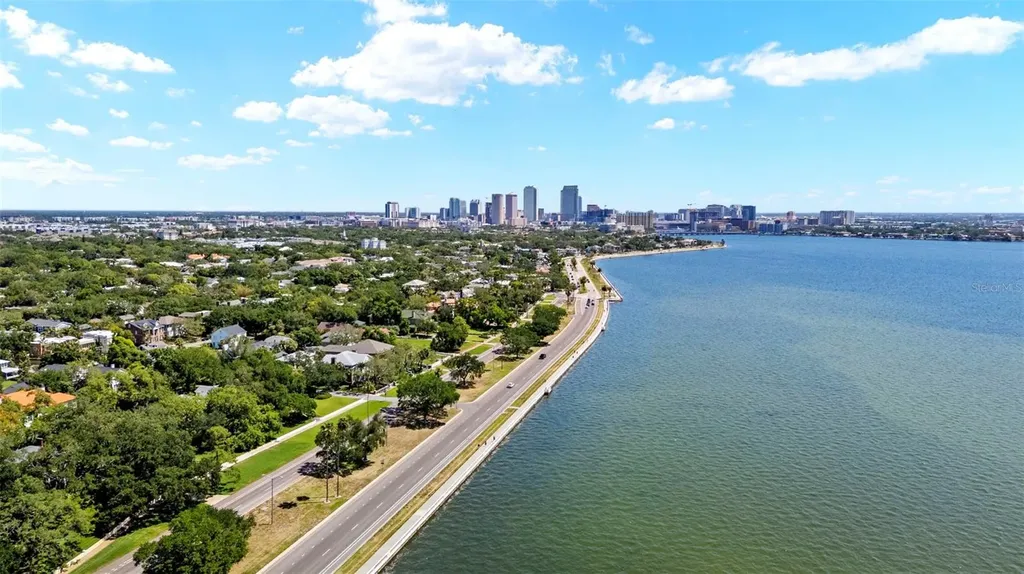 2103 Bayshore Boulevard Tampa FL 33606
