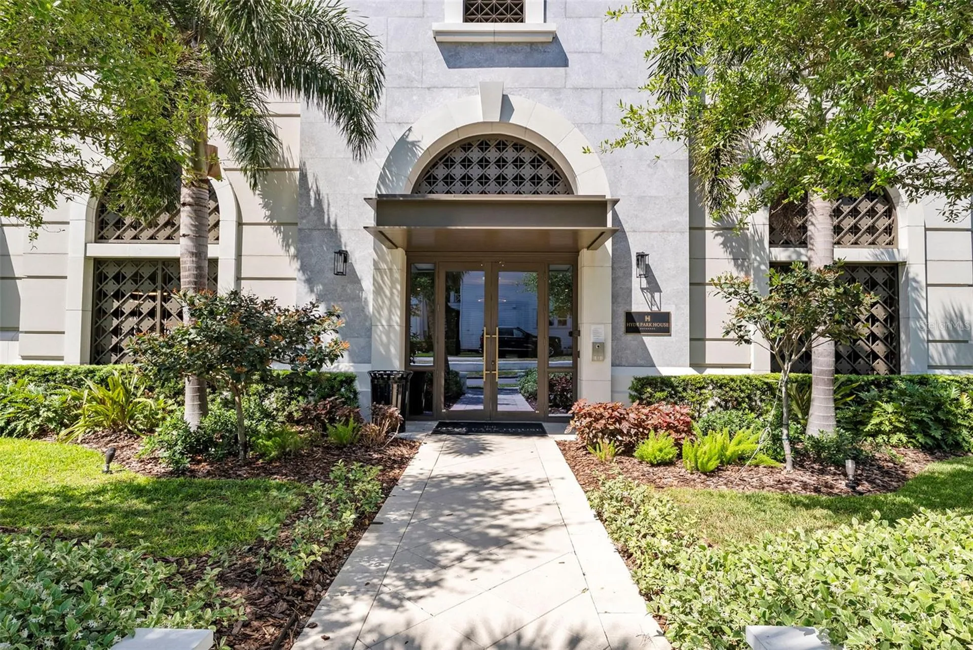 2103 Bayshore Boulevard Tampa FL 33606