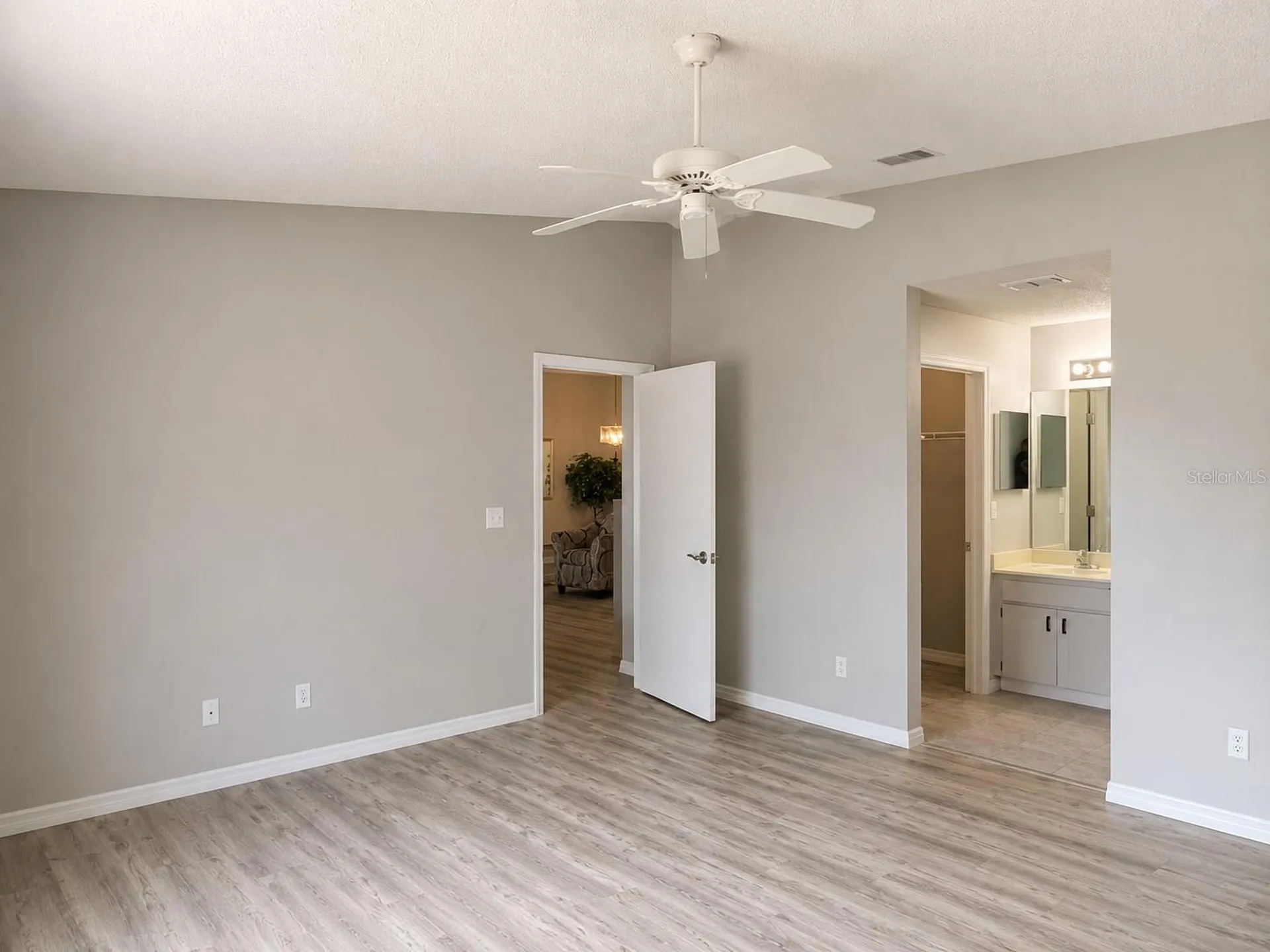 822 Mccallister Avenue Sun City Center FL 33573