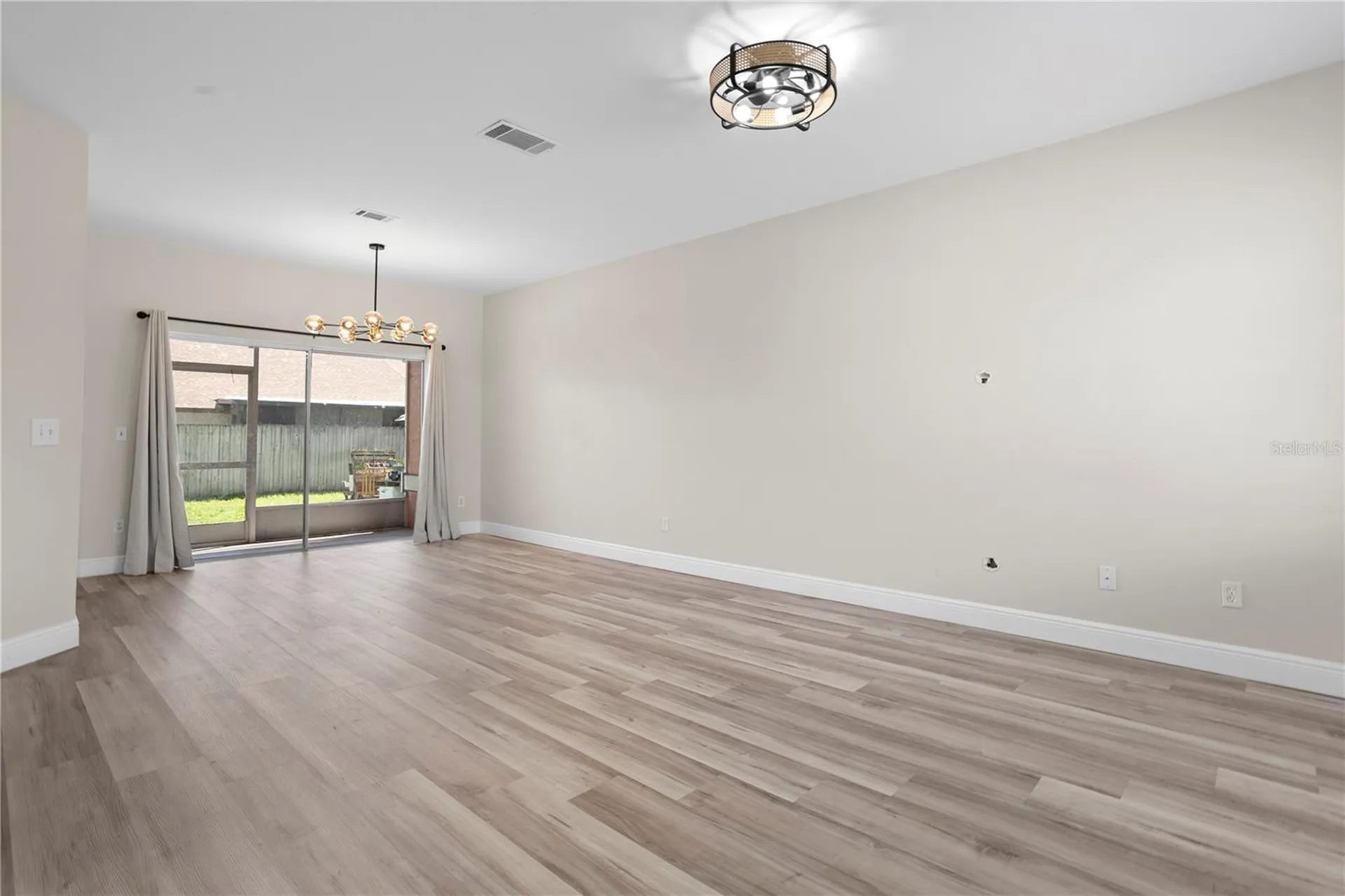 832 Monopoly Court Orlando FL 32824