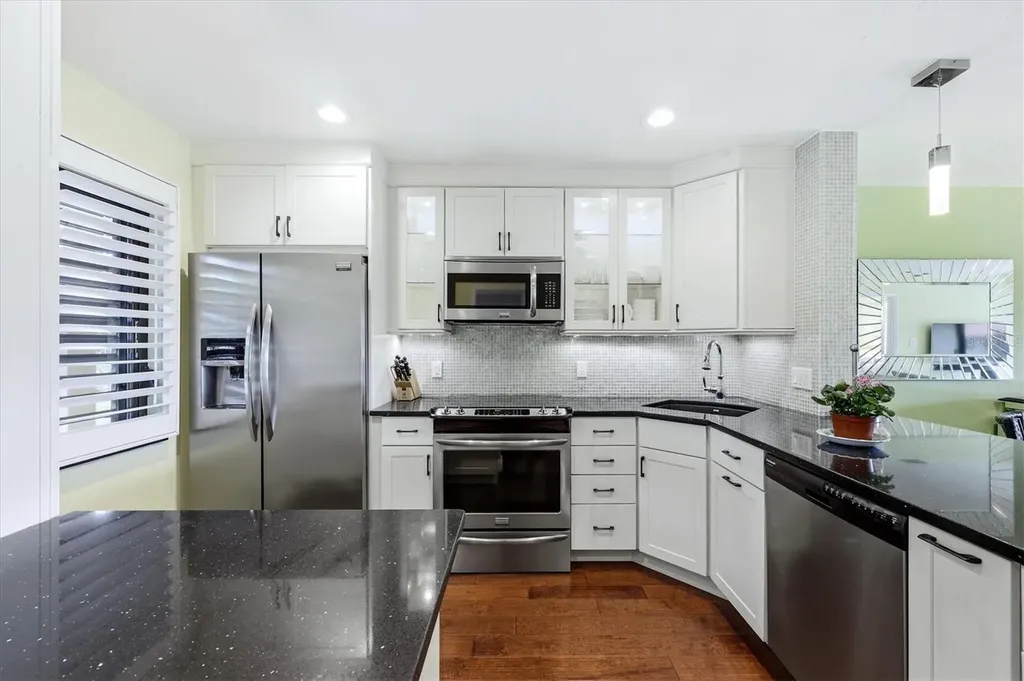 5186 Lake Village Drive Sarasota FL 34235