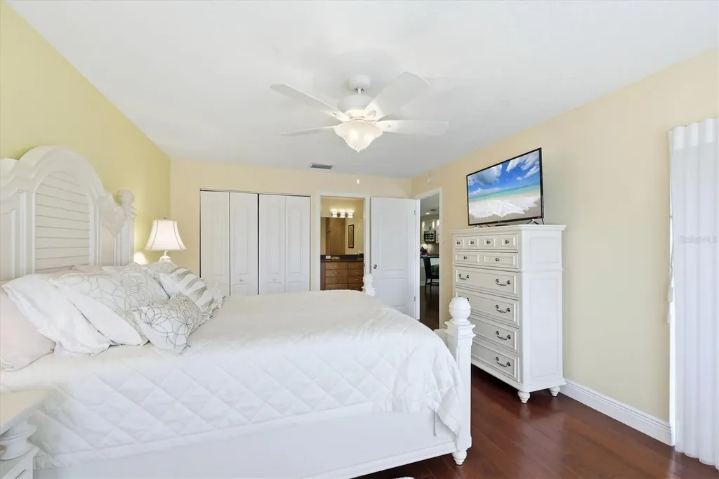 5186 Lake Village Drive Sarasota FL 34235
