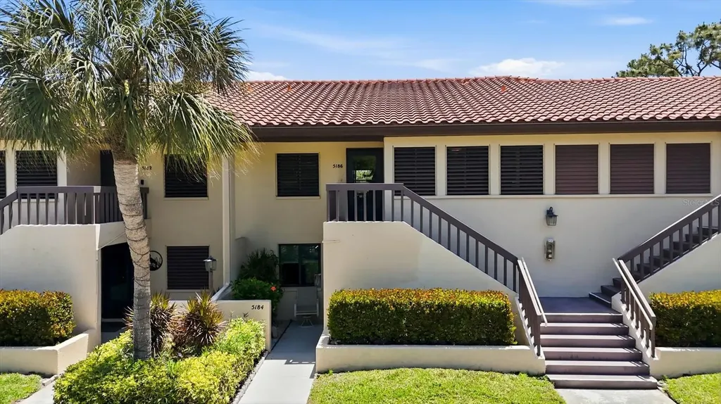 5186 Lake Village Drive Sarasota FL 34235