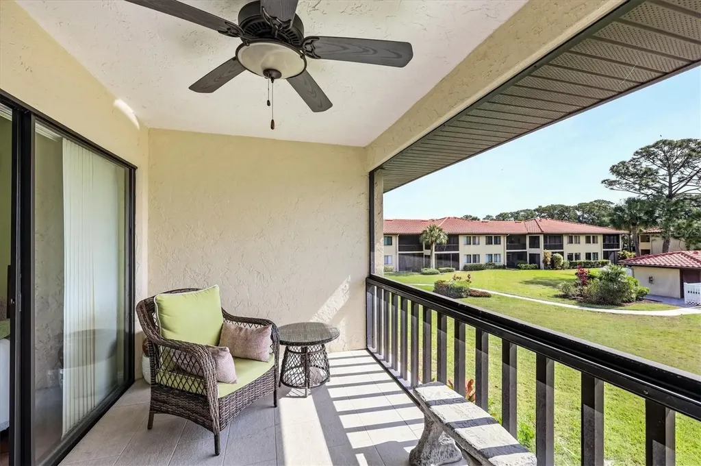 5186 Lake Village Drive Sarasota FL 34235