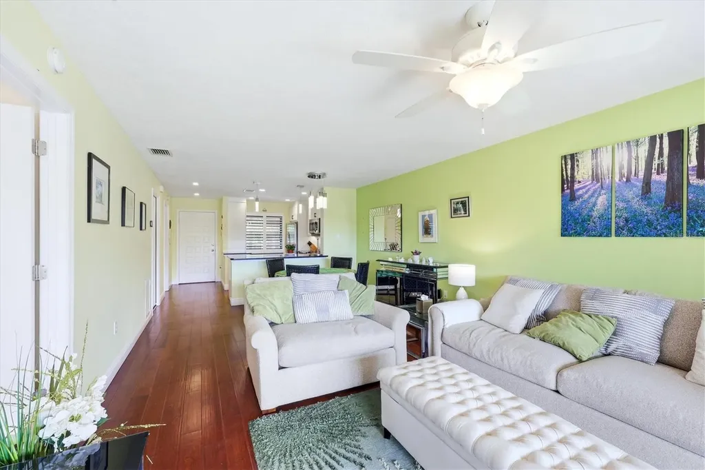 5186 Lake Village Drive Sarasota FL 34235