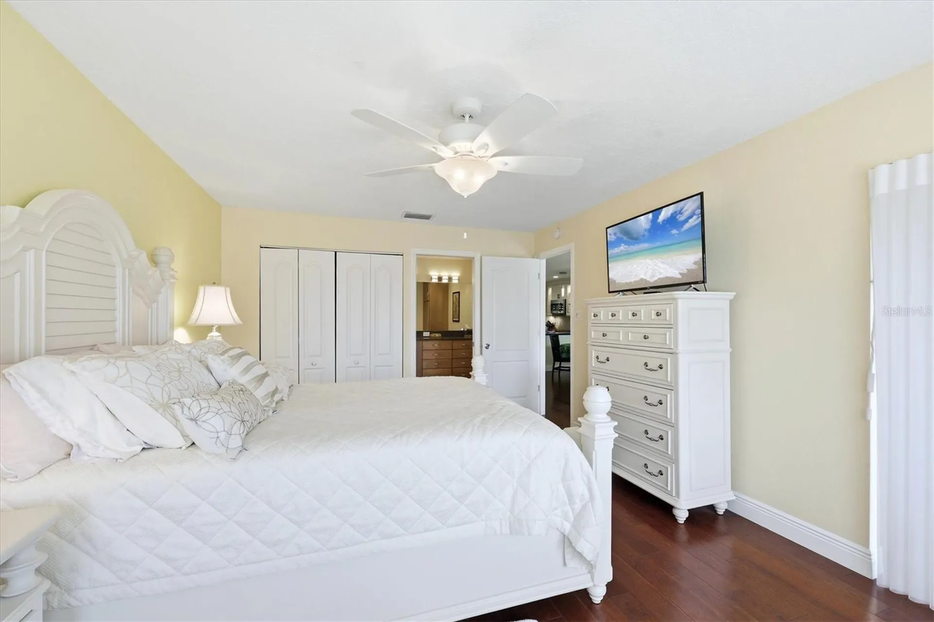 5186 Lake Village Drive Sarasota FL 34235