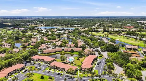 5186 Lake Village Drive Sarasota FL 34235
