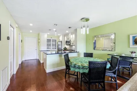 5186 Lake Village Drive Sarasota FL 34235