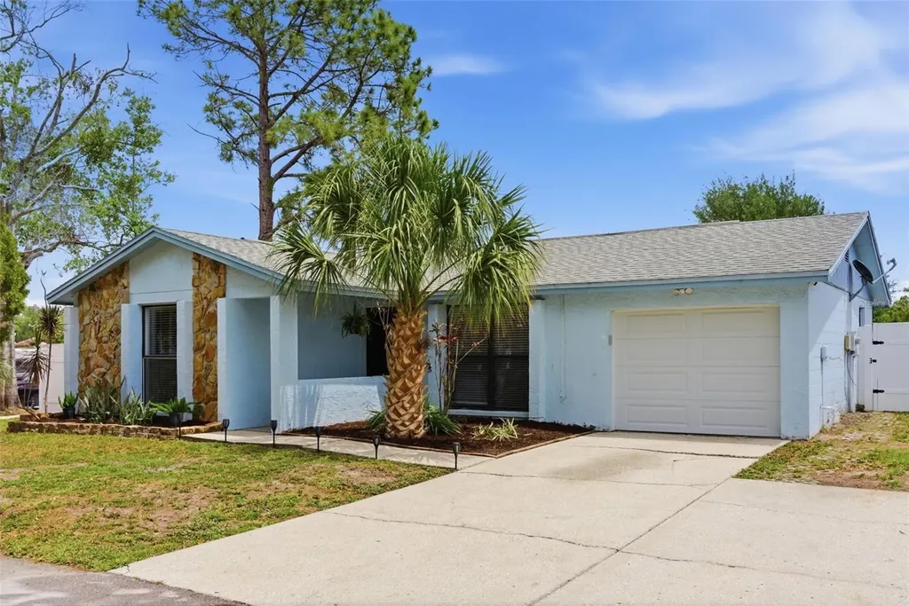 7507 Woodland Oaks Court Tampa FL 33615