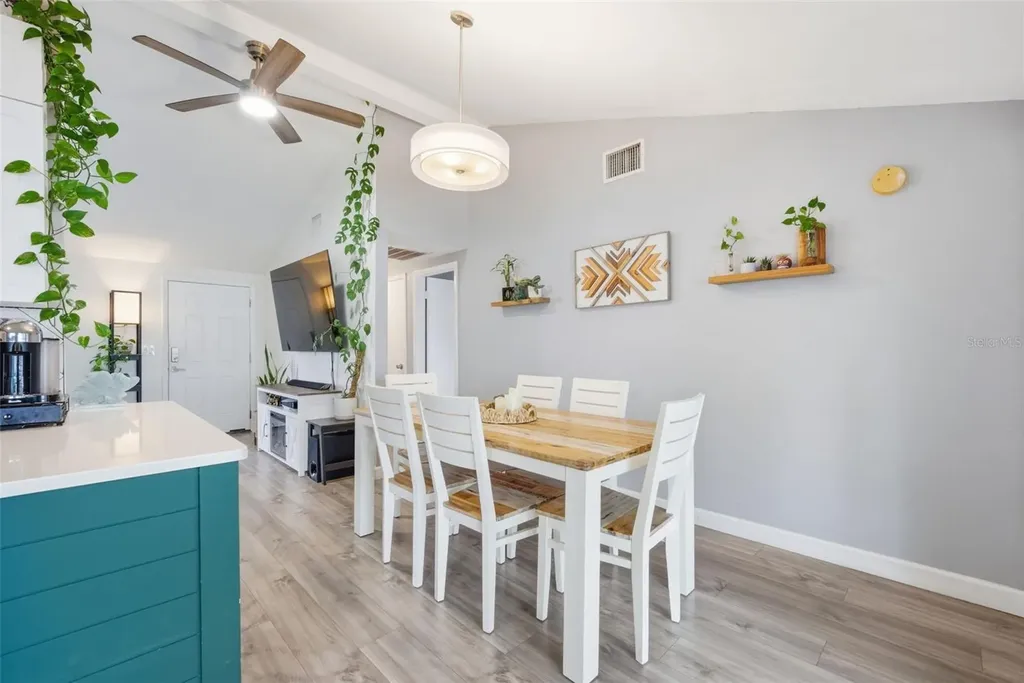 7507 Woodland Oaks Court Tampa FL 33615