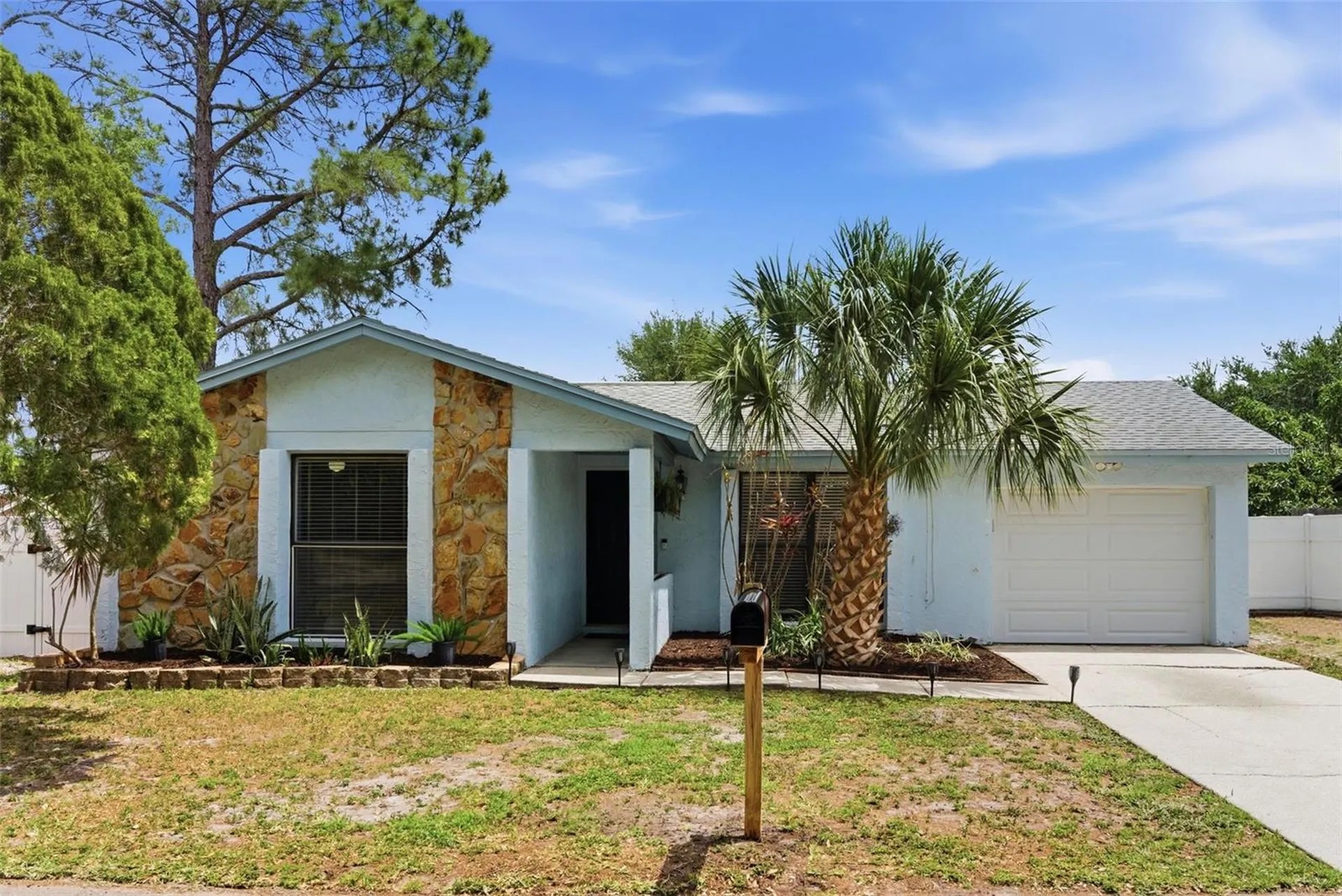 7507 Woodland Oaks Court Tampa FL 33615