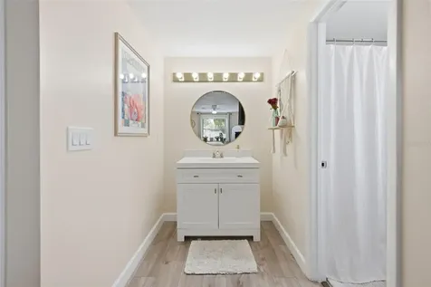 7507 Woodland Oaks Court Tampa FL 33615
