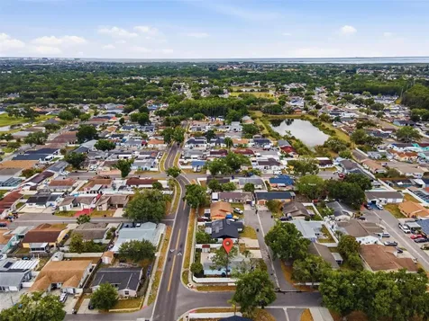 7507 Woodland Oaks Court Tampa FL 33615