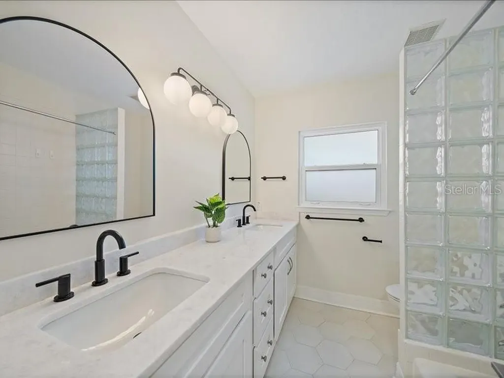 2492 Waterview Court Sarasota FL 34231